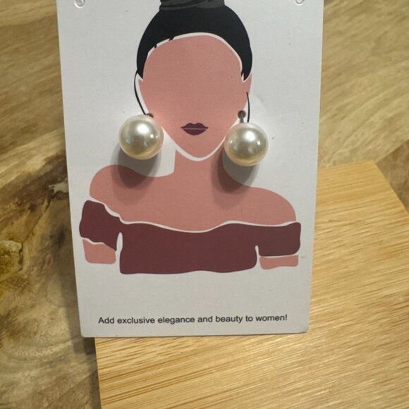 PEARL EARRINGS - Picture 1 of 2